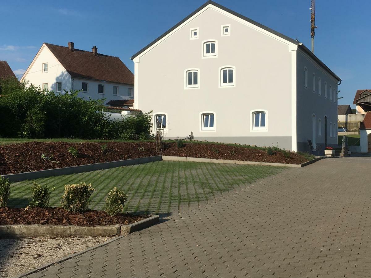 Ferienwohnung Zum Dorfwirt Riedenburg Exterior foto
