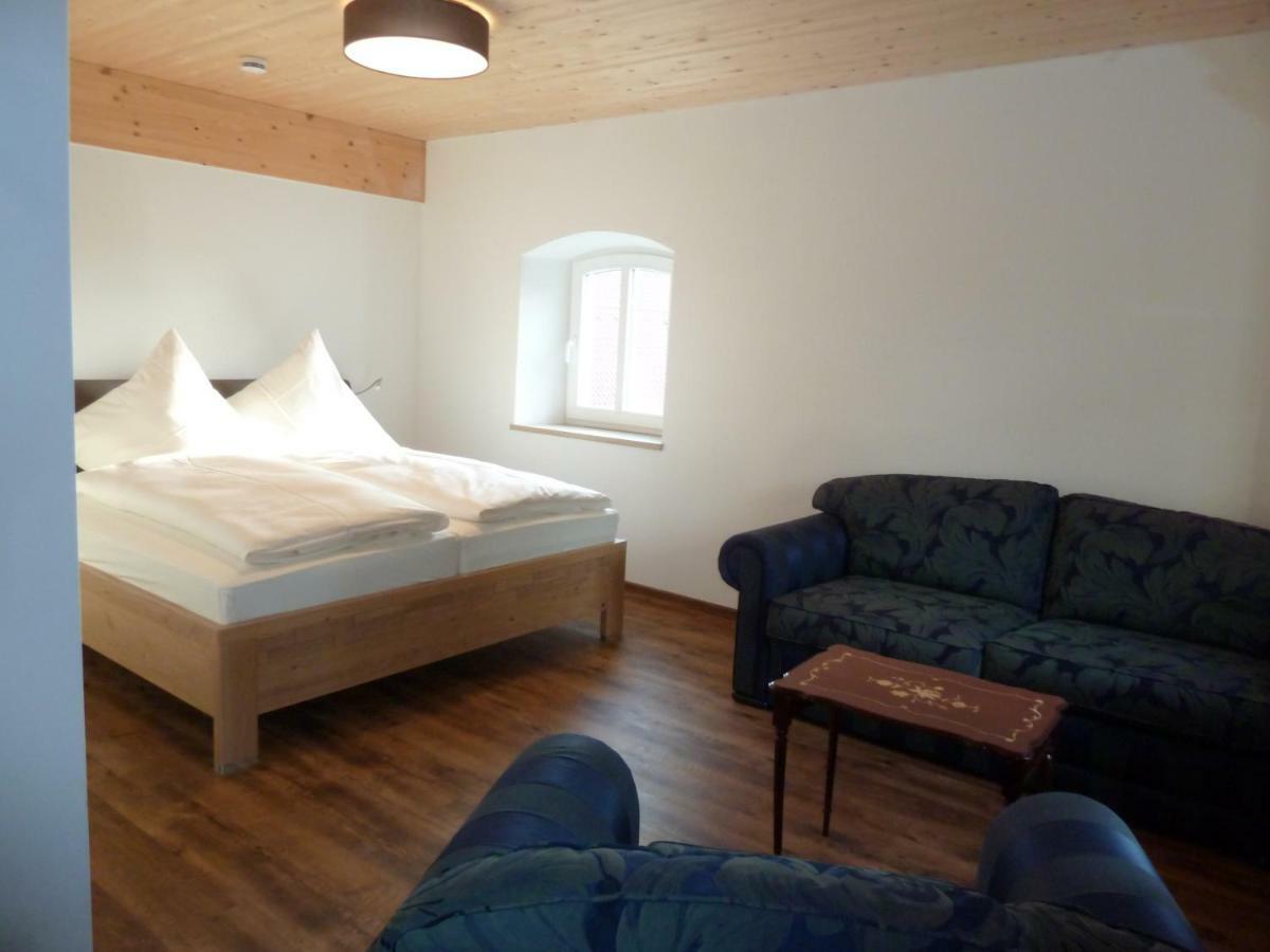 Ferienwohnung Zum Dorfwirt Riedenburg Exterior foto
